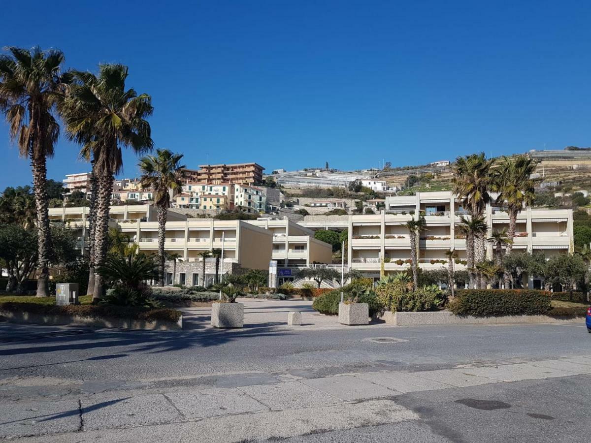 Silvia Degli Aregai Lejlighed Santo Stefano al Mare Eksteriør billede